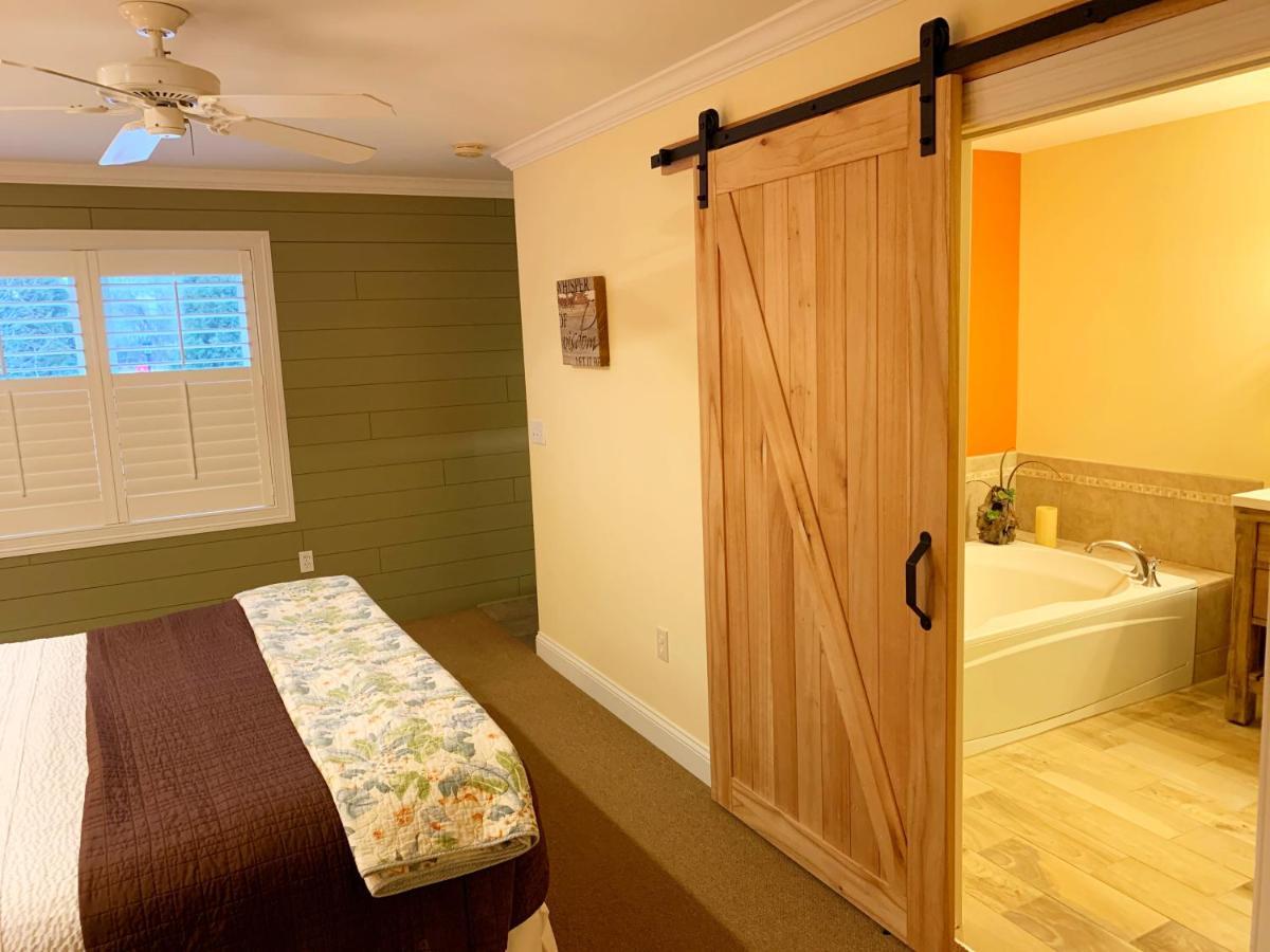 Seven Oaks Bed & Breakfast 日内瓦湖城 外观 照片