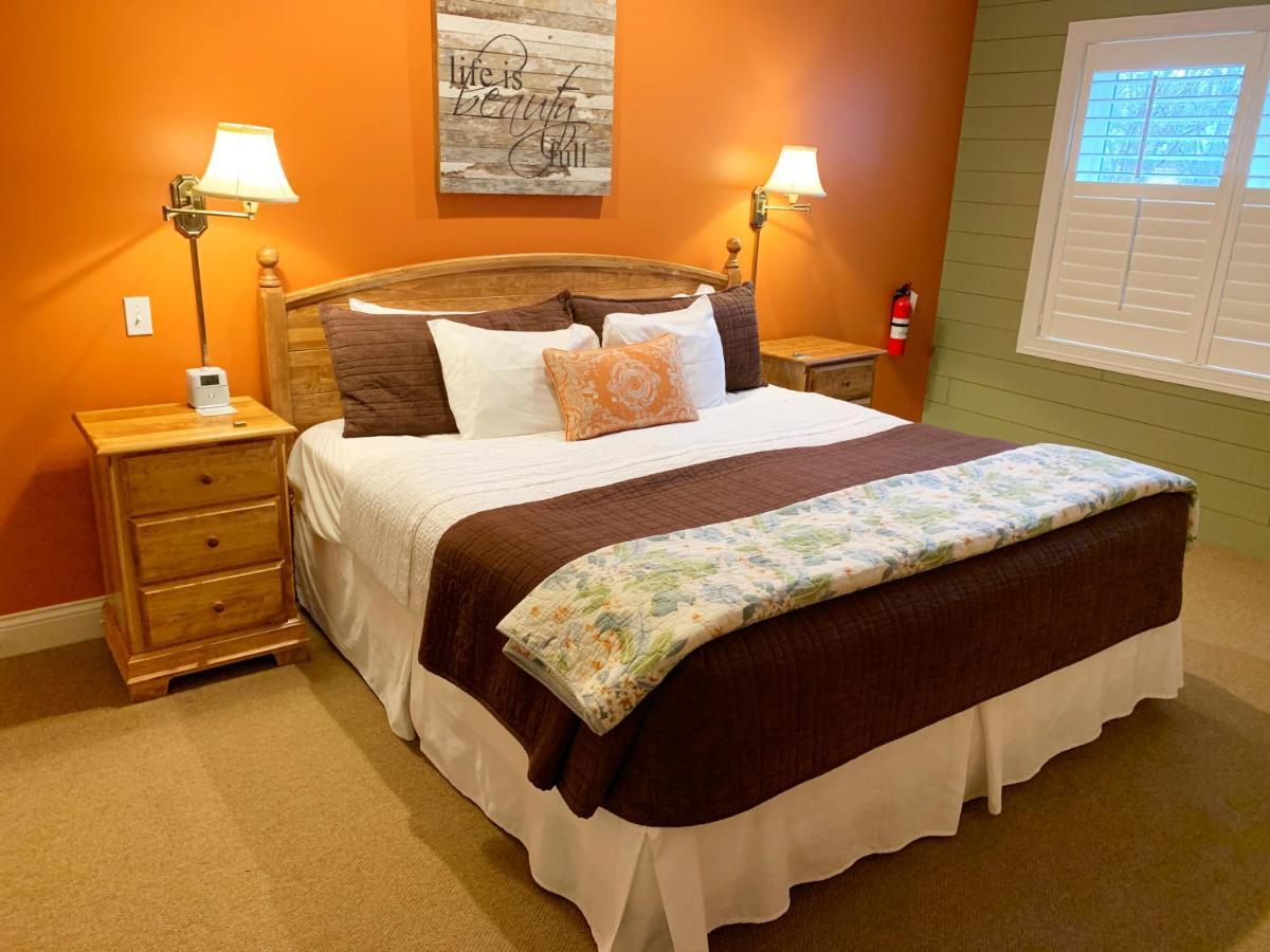 Seven Oaks Bed & Breakfast 日内瓦湖城 外观 照片